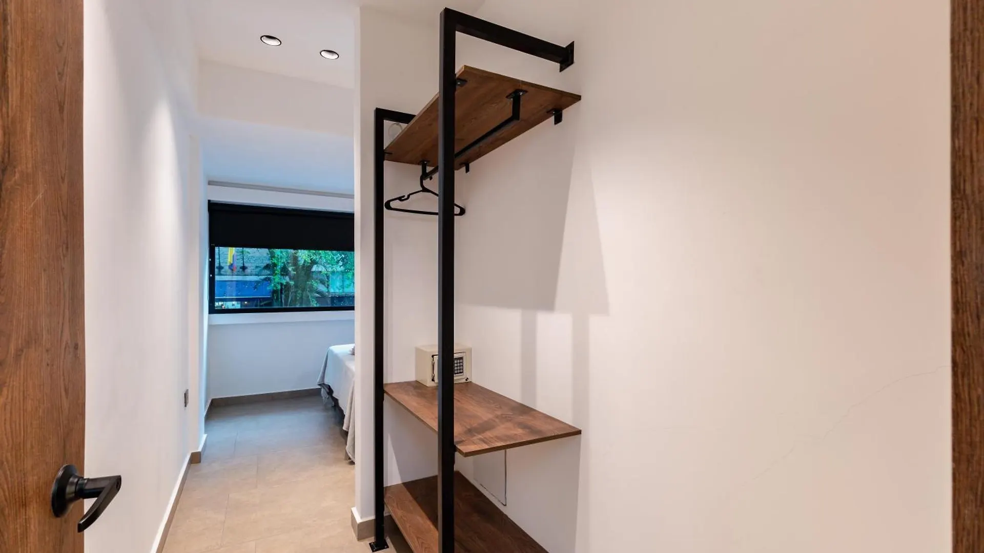 Ll 203 4Br 4Bath Apartment Close To Lleras Park - Poblado - Medellin 0*,  Colombia