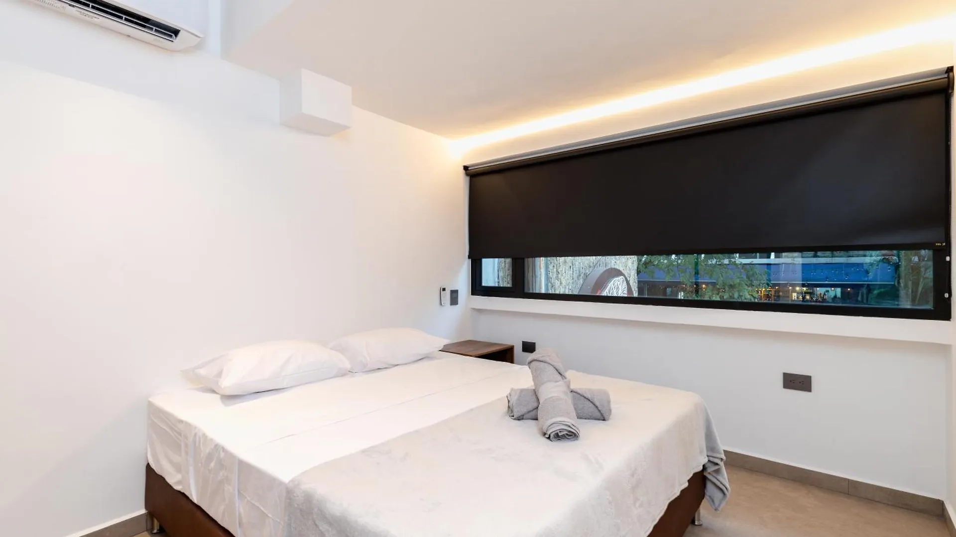 Ll 203 4Br 4Bath Apartment Close To Lleras Park - Poblado - Medellin 0*,  Colombia