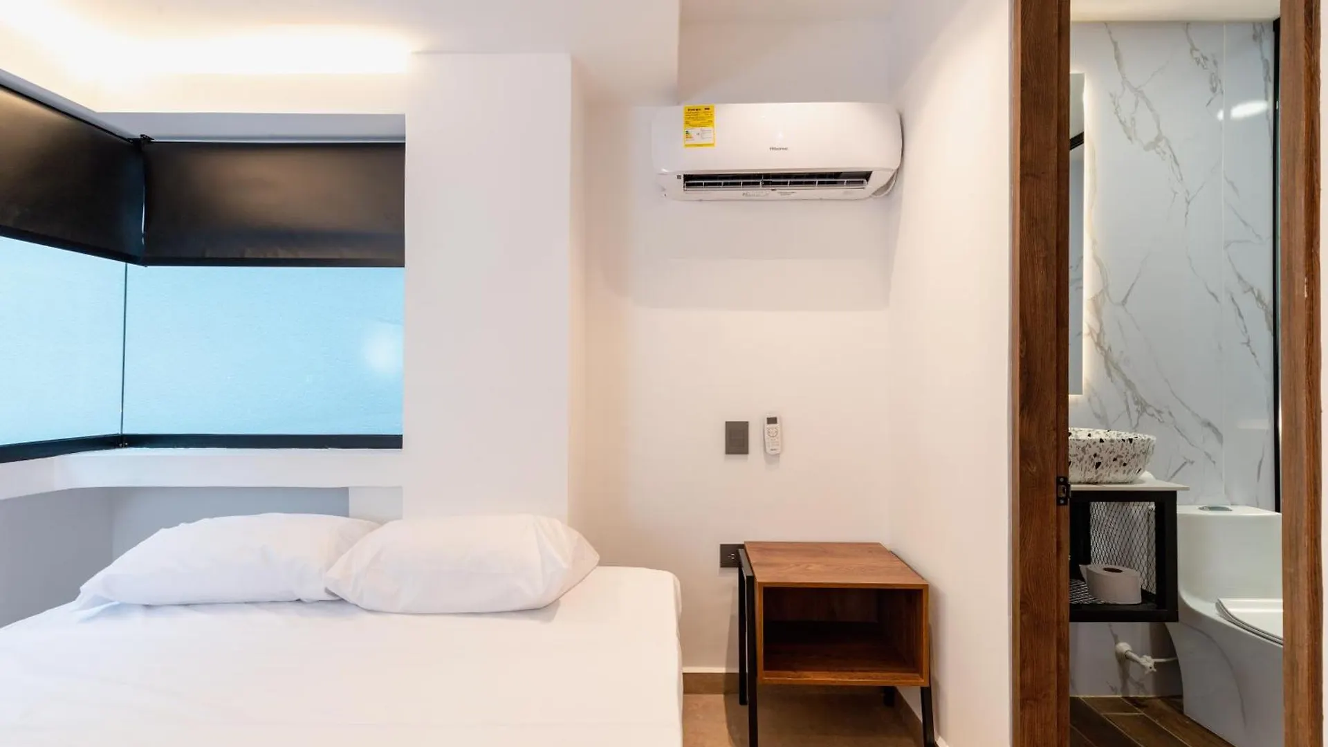 Ll 203 4Br 4Bath Apartment Close To Lleras Park - Poblado - Medellin