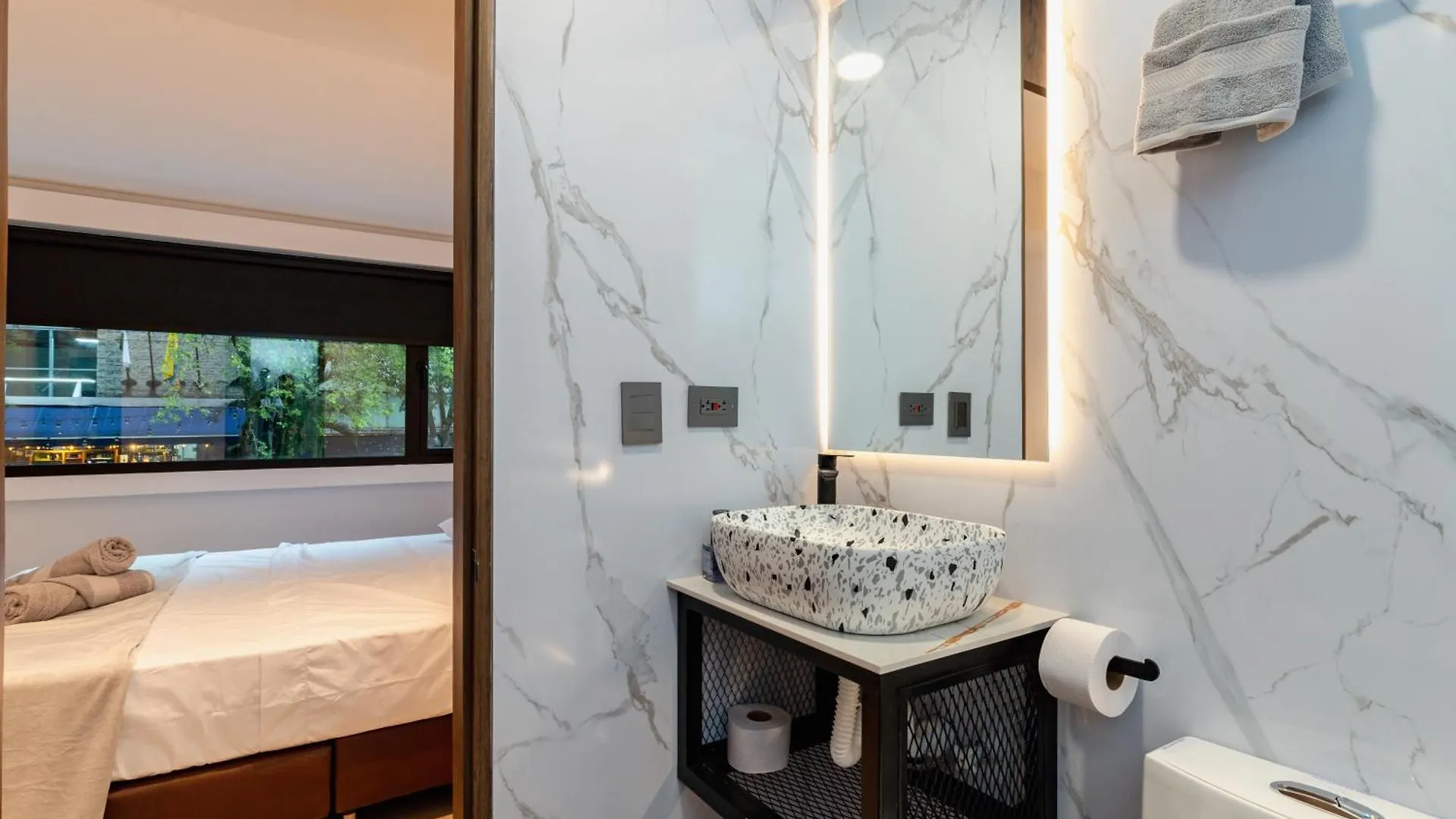 Ll 203 4Br 4Bath Apartment Close To Lleras Park - Poblado - Medellin Colombia