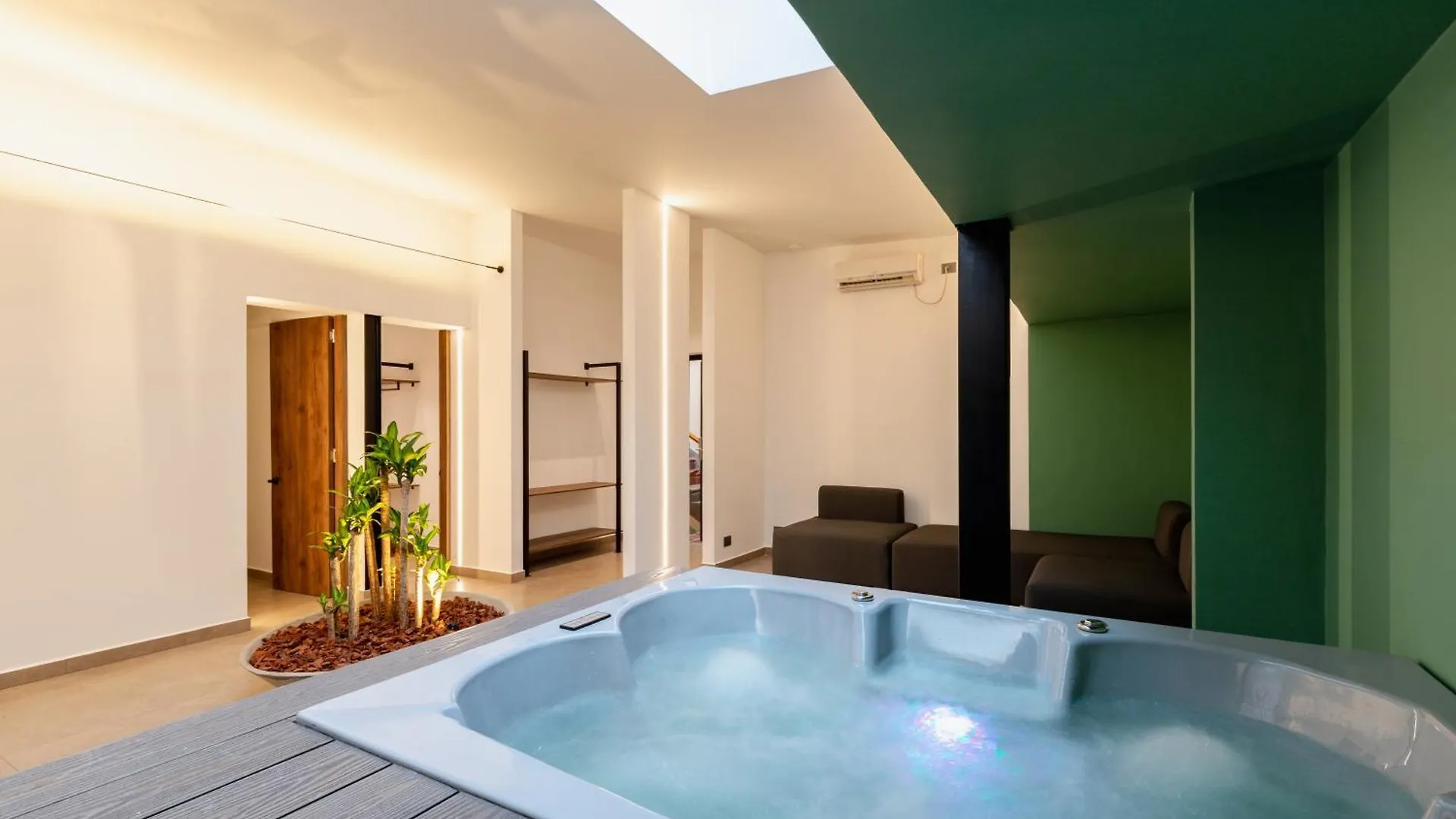 Ll 203 4Br 4Bath Apartment Close To Lleras Park - Poblado - Medellin