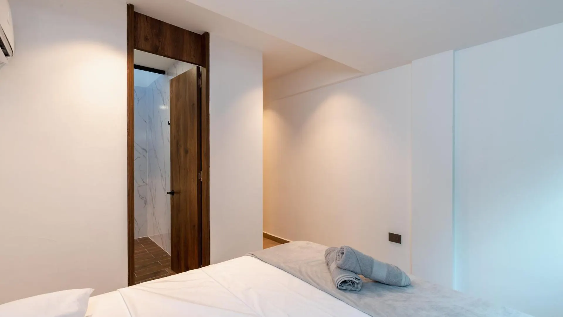 Ll 203 4Br 4Bath Apartment Close To Lleras Park - Poblado - Medellin